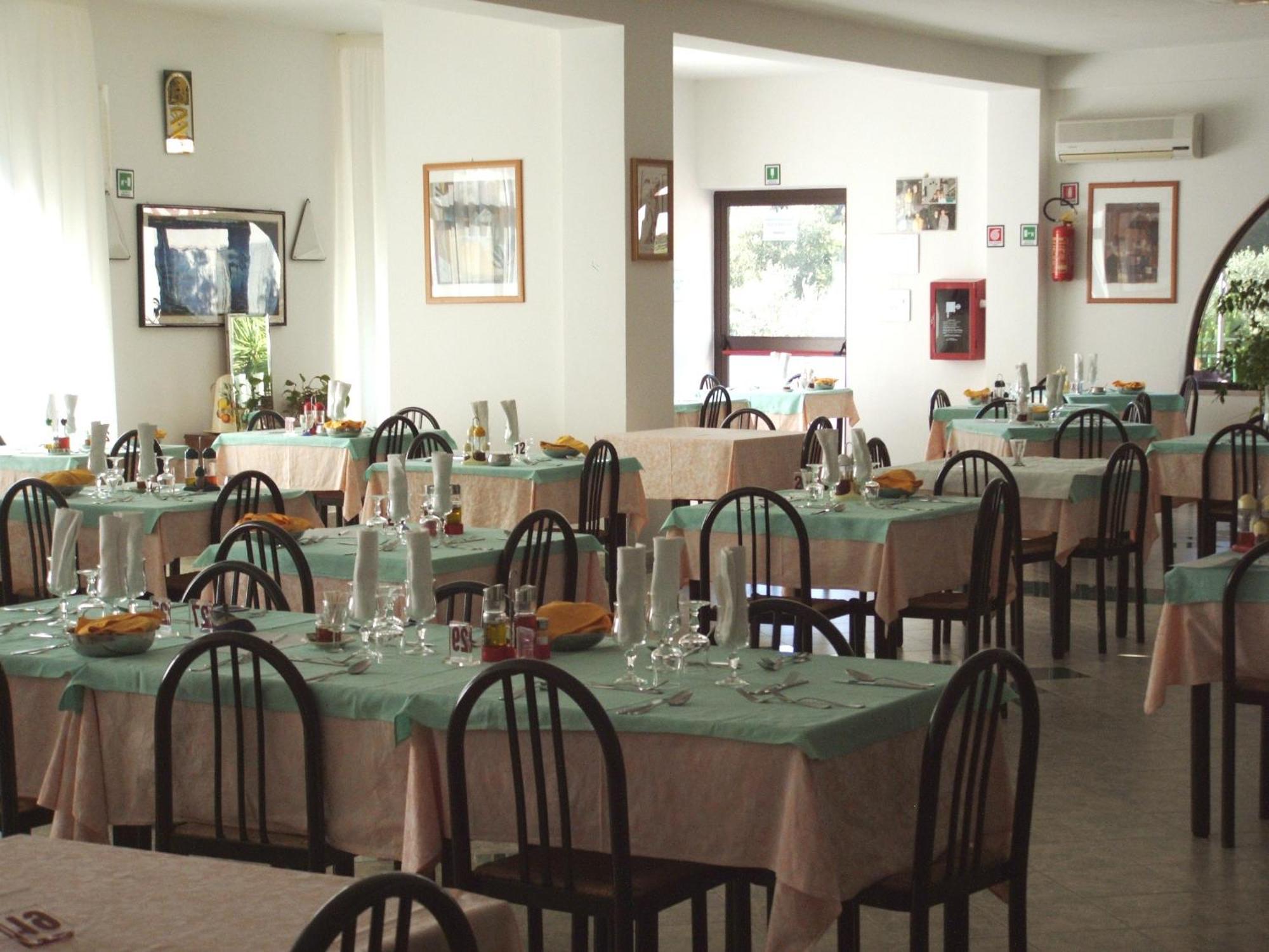 Hotel Piccolo Paradiso بيسْكيتْشّي المظهر الخارجي الصورة