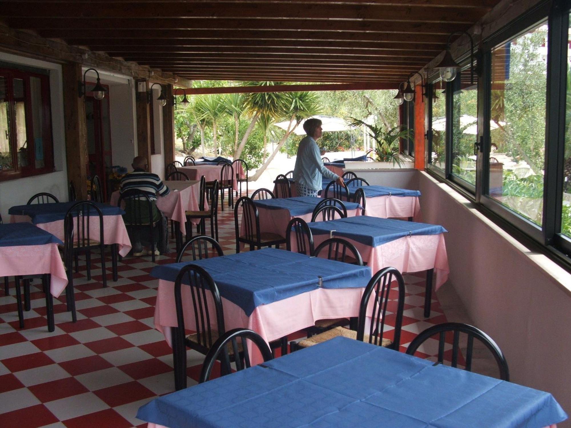Hotel Piccolo Paradiso بيسْكيتْشّي المظهر الخارجي الصورة