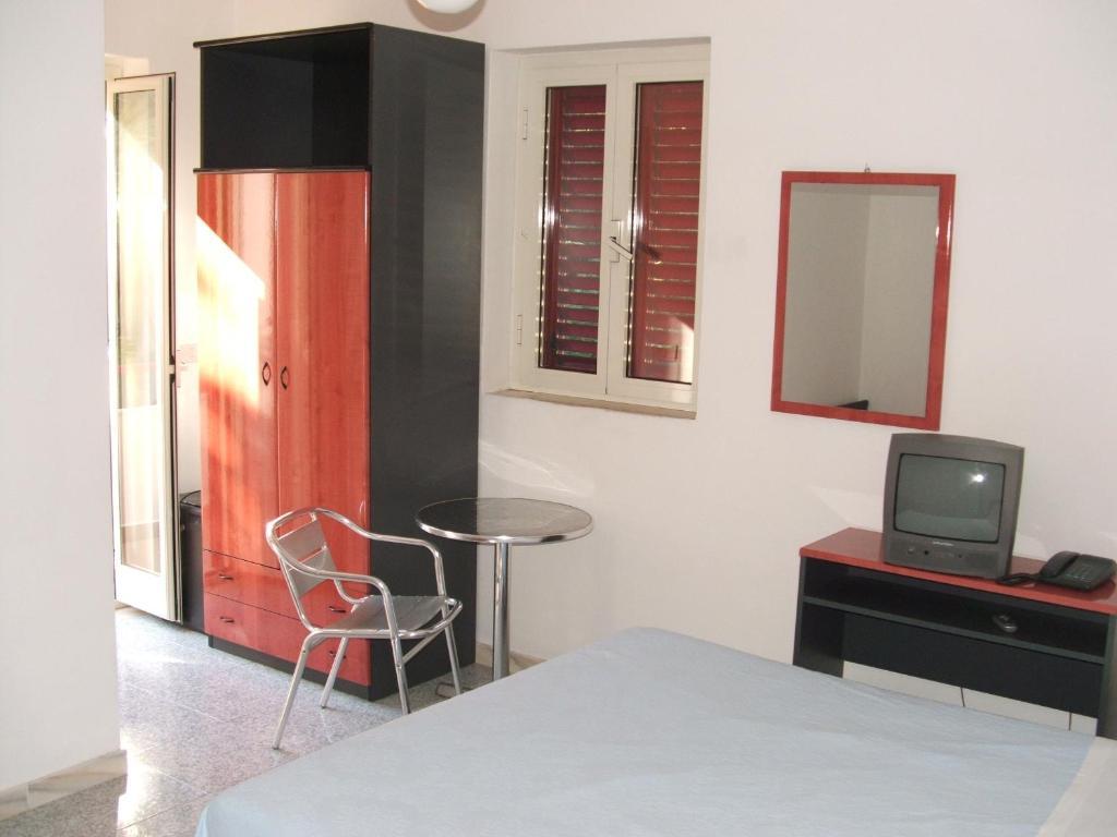 Hotel Piccolo Paradiso بيسْكيتْشّي الغرفة الصورة
